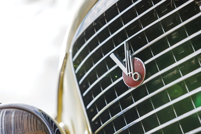 1938 Cadillac Series 90 V16 grille detail