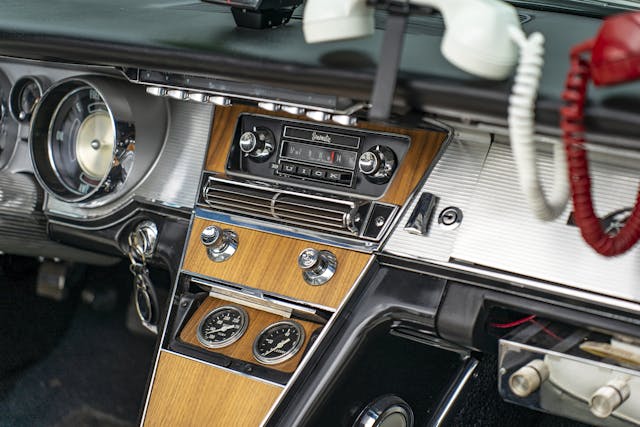 1963 Buick Riviera Barris center console dash