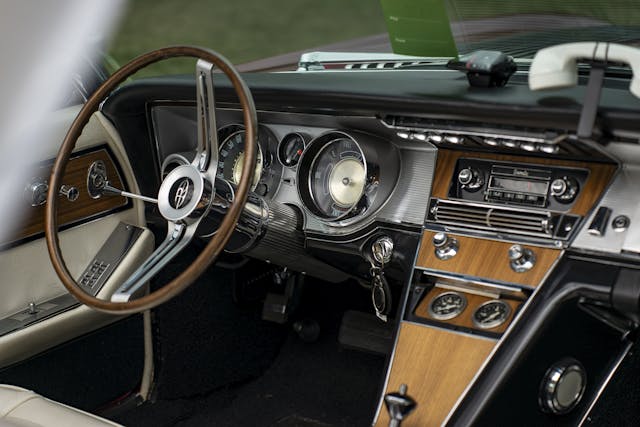 1963 Buick Riviera Barris interior