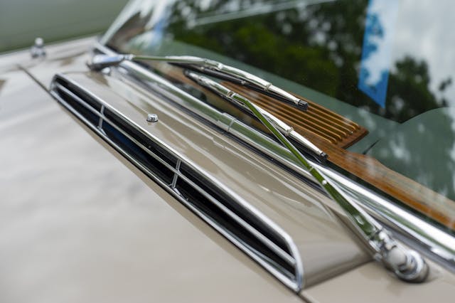 1970 Mercedes-Benz 280SL Pagoda hood aero