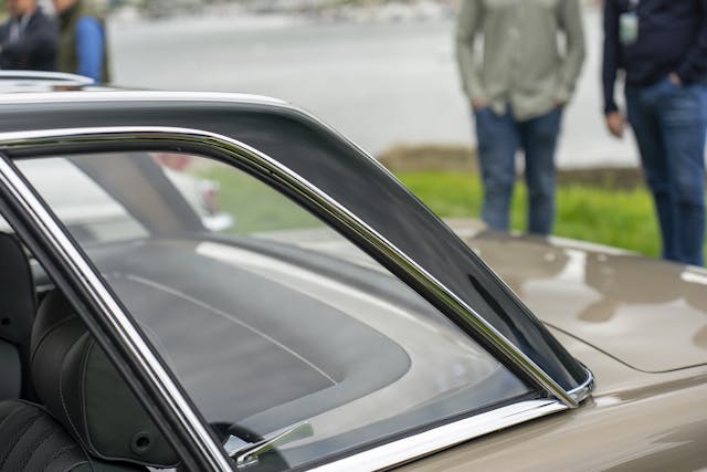 1970 Mercedes-Benz 280SL Pagoda window trim