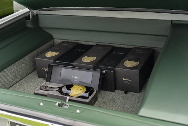 1970 Mercedes-Benz 600 Pullman Grosser Ida trunk champagne