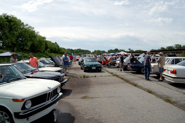 Hack Mechanic Frankenthirty road trip bmw meetup parking lot