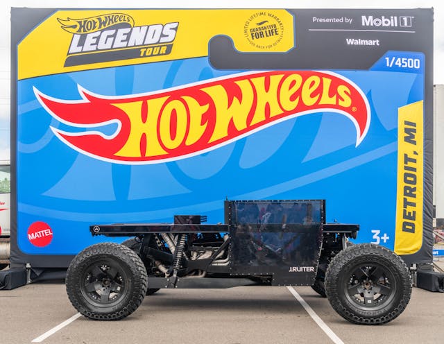 Reboot Buggy Hot Wheels Legends Detroit winner exterior side profile