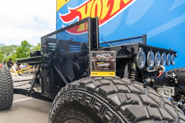 Reboot Buggy Hot Wheels Legends Detroit winner exterior tire and trophy detail