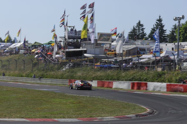 Nürburgring 2025 24 hours Porsche 911 spectators