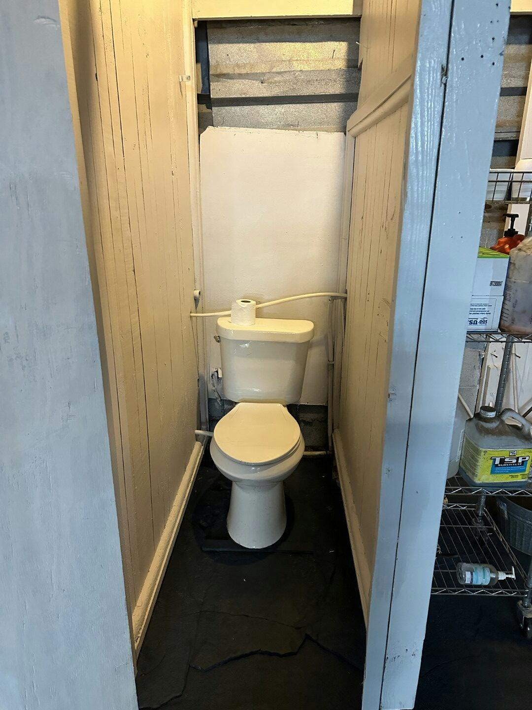 foundry toilet stall