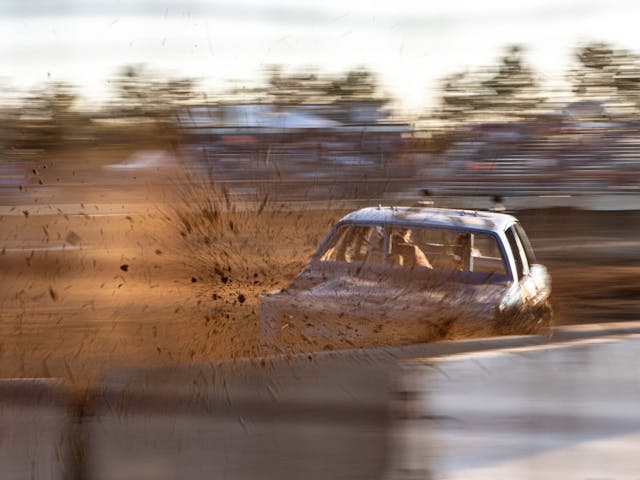 Lind Combine Derby flinging mud