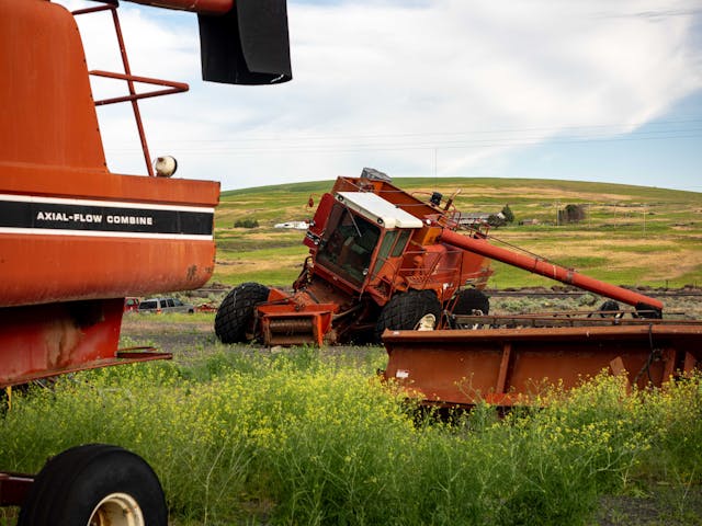 Lind Combine Derby old combine