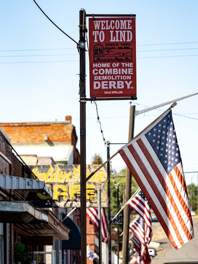 Lind Combine Derby town sign flag
