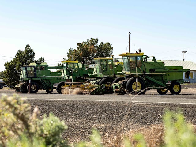 Lind Combine Derby John Deeres