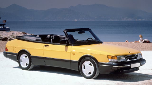 Saab-900-Turbo-Cabriolet-front-three-quarter-yellow