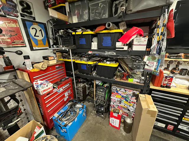 skladište dijelova Kyleova garaža