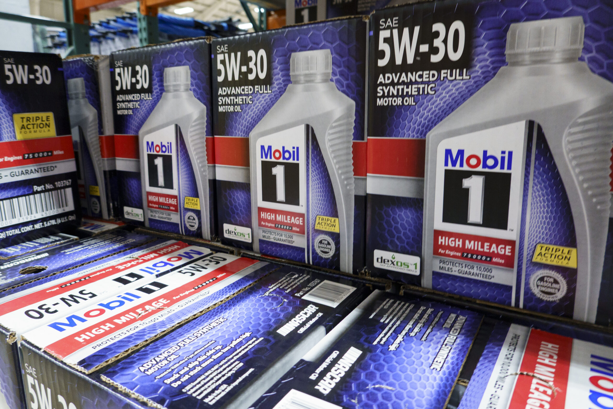 9 Questions About Motor Oil Answered by a Mobil 1 Expert - Hagerty Media