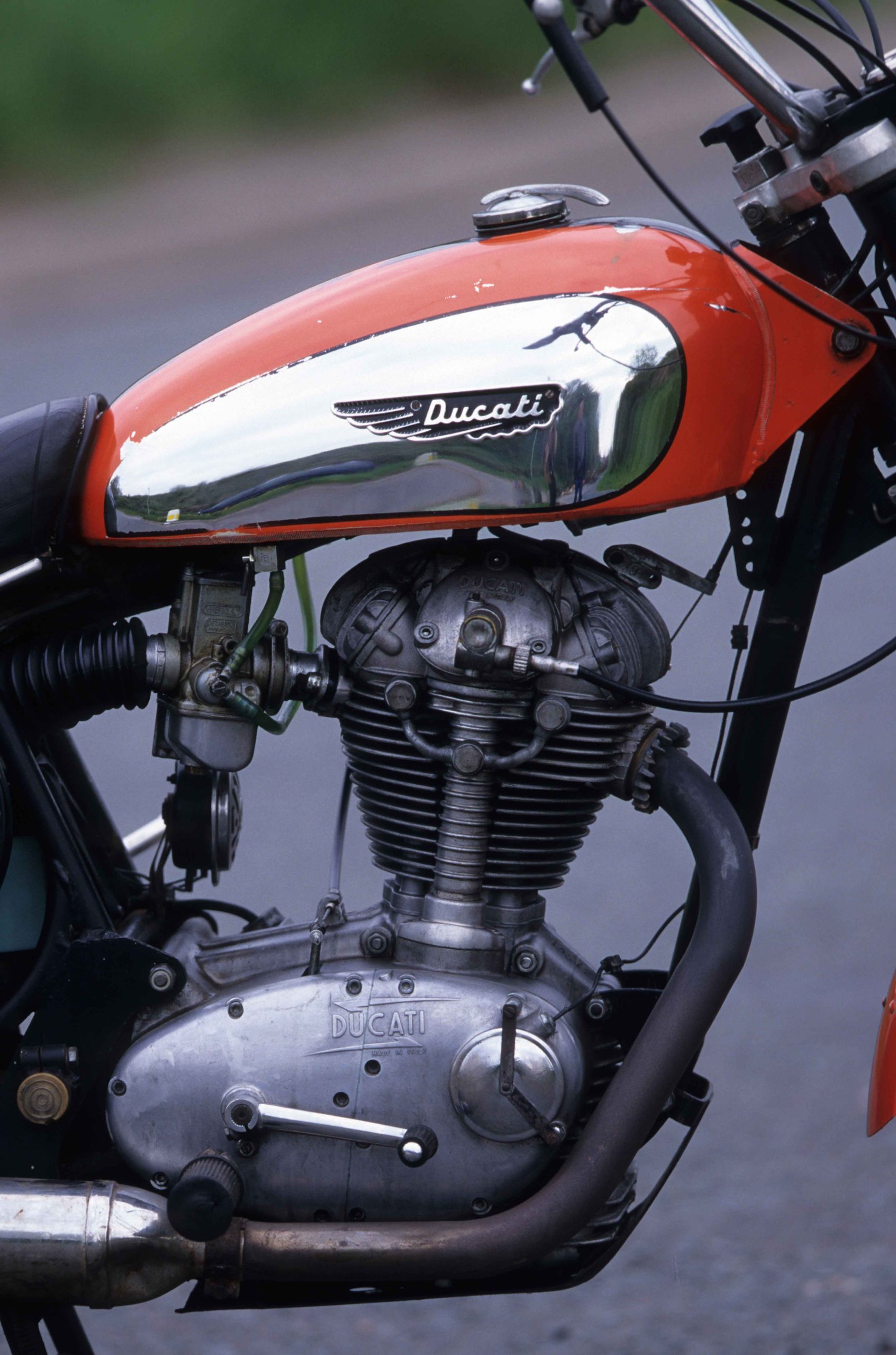 When Ducati Hopped the Desmodromic Valve Train - Hagerty Media