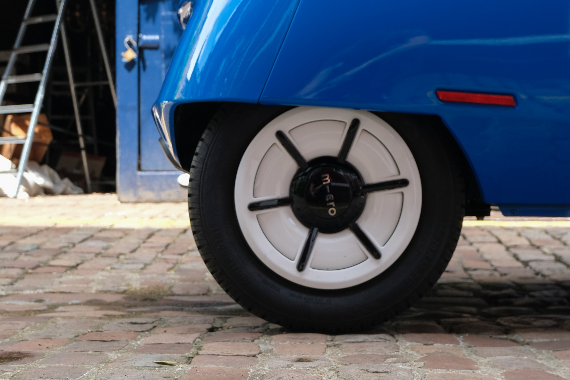 First Drive: The 2025 Microlino Is a Euro-Friendly EV with Throwback ...
