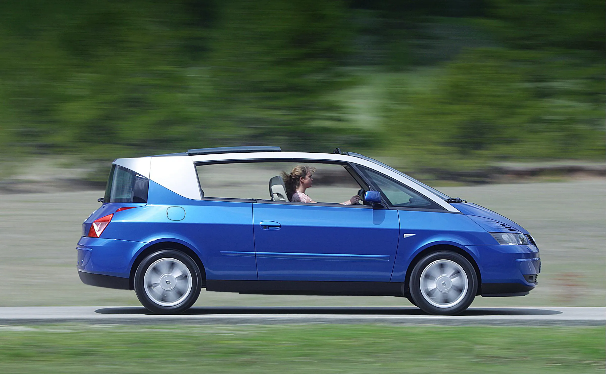 Coming to America: The Renault Avantime Does Froggy Style like Nothing Else