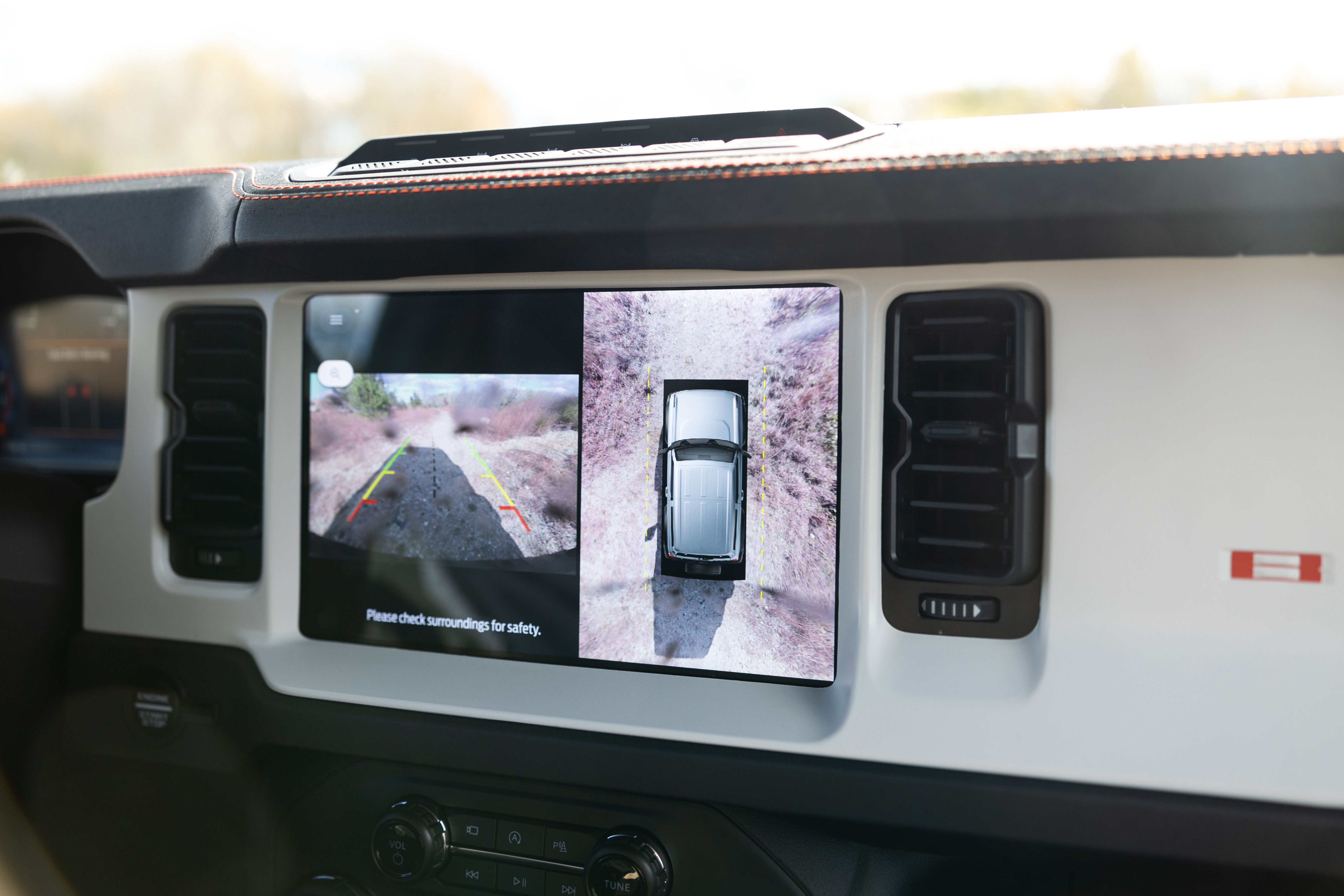 Bronco Stroppe Edition camera