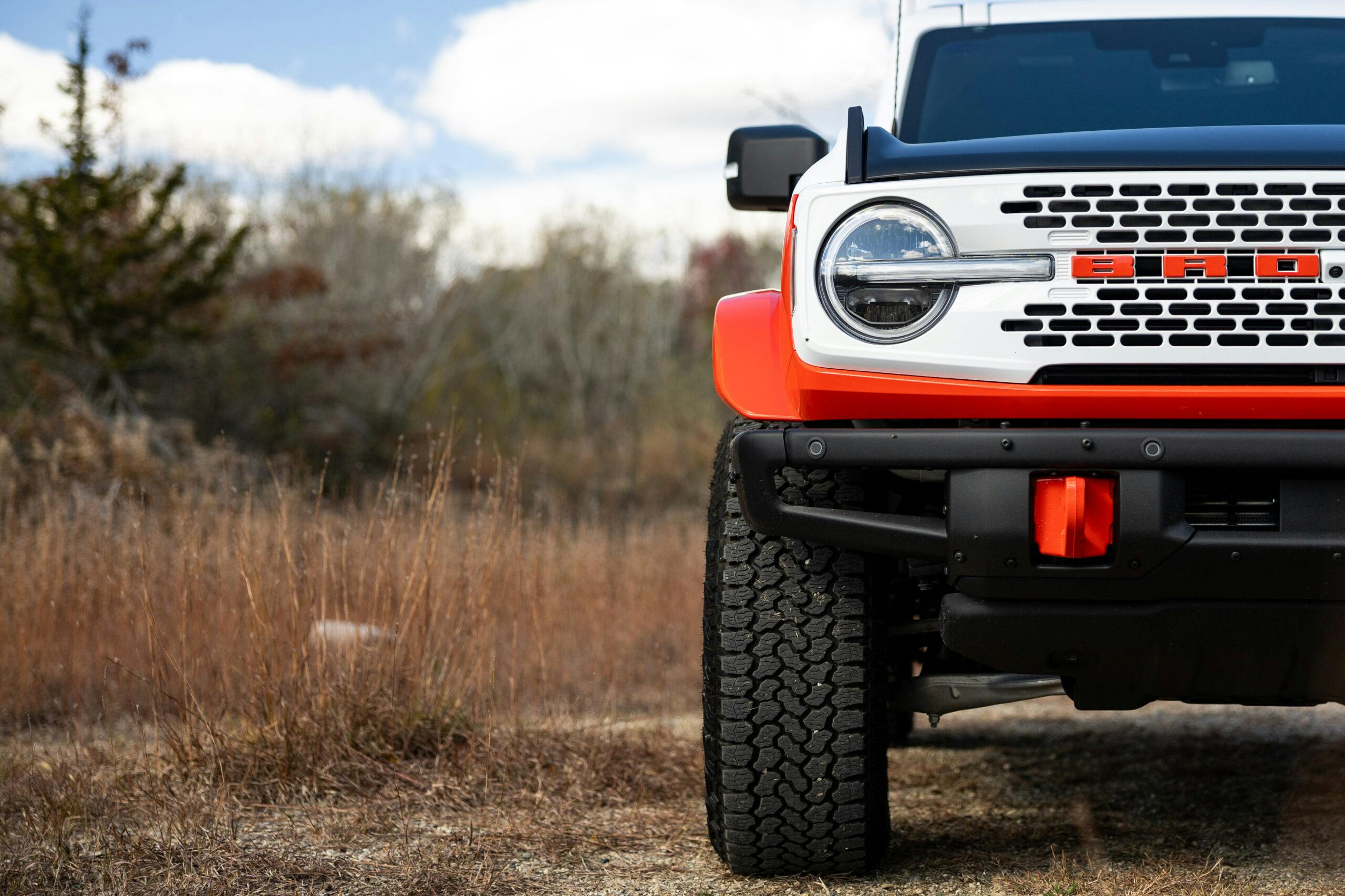 Bronco Stroppe Edition frontal halved