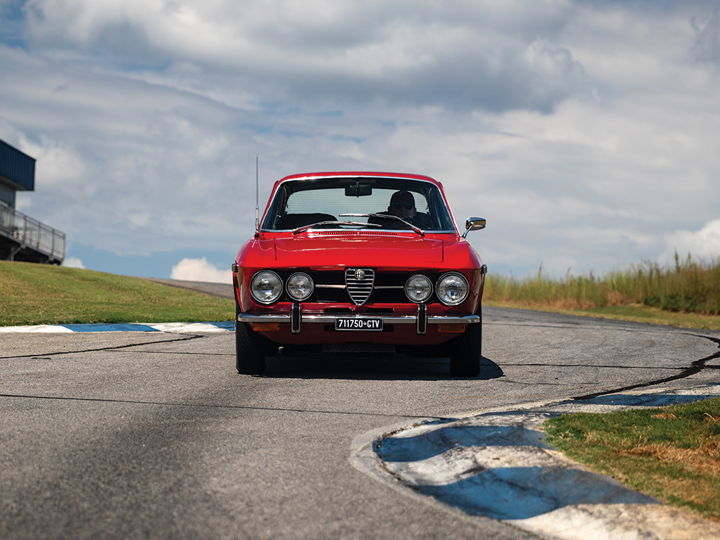 Alfa Romeo GTV frontal