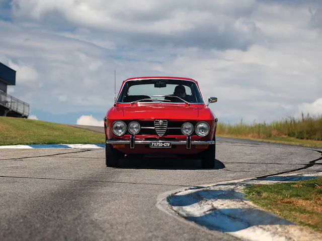 Alfa Romeo GTV frontal