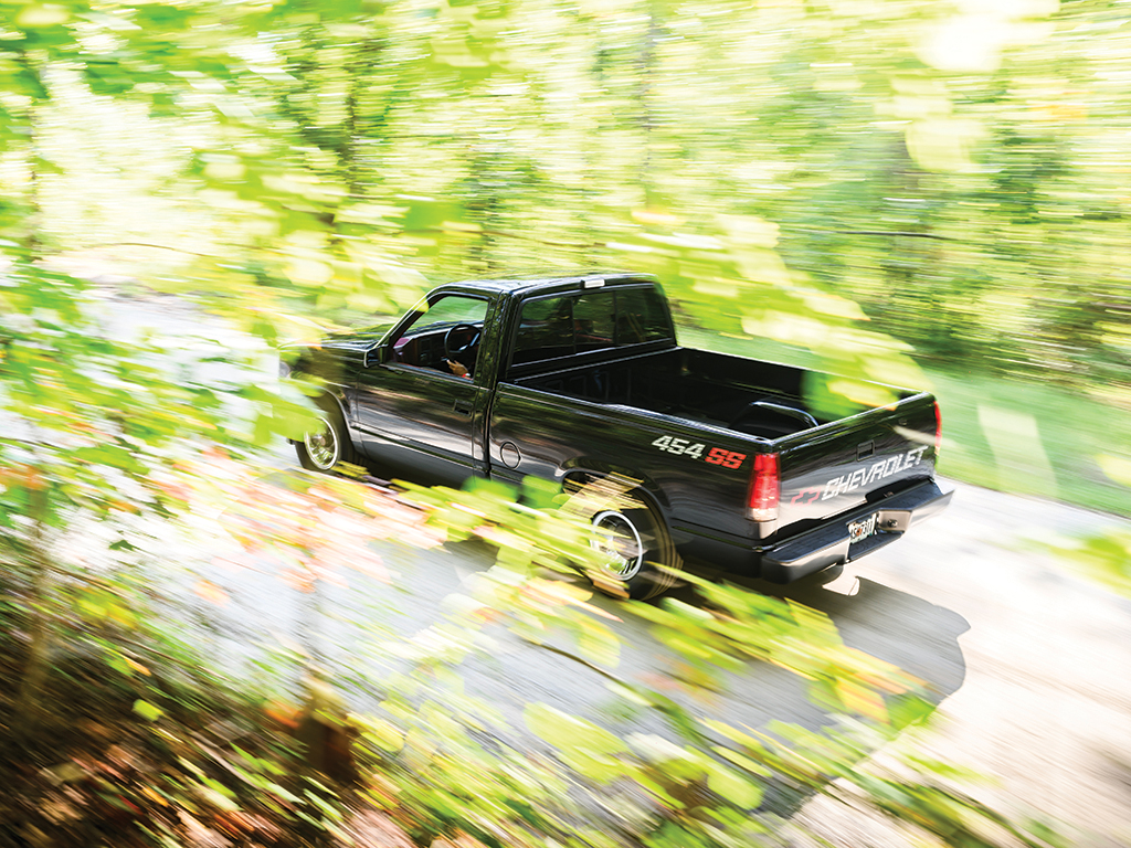 Chevroelt 454 SS high angle dynamic foliage