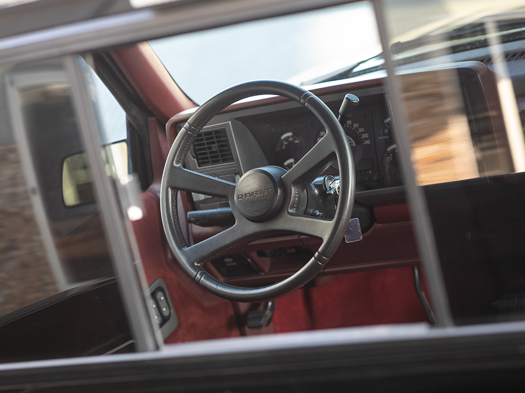 Chevroelt 454 SS interior steering wheel through back window