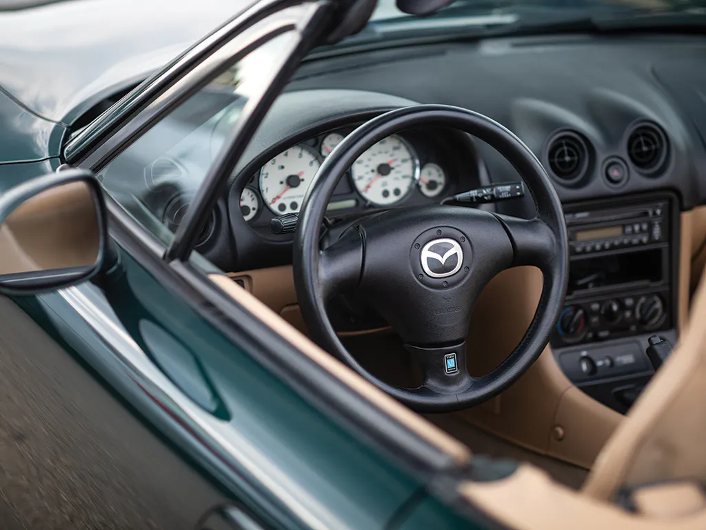 Mazda MX-5 Miata interior steering wheel