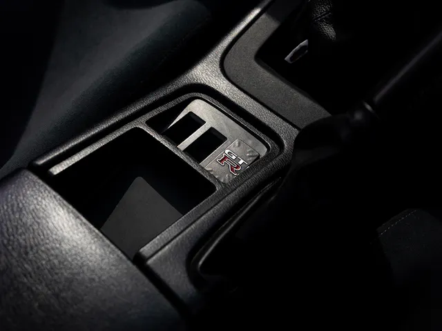 Nissan Skyline GT-R center console