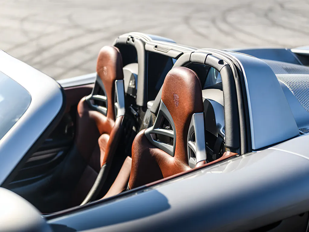 Porsche Carrera GT interior seats