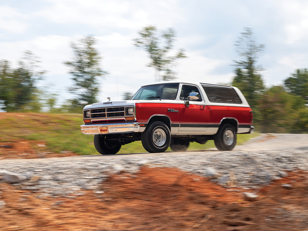 Dodge Ramcharger front three quarter dynamic