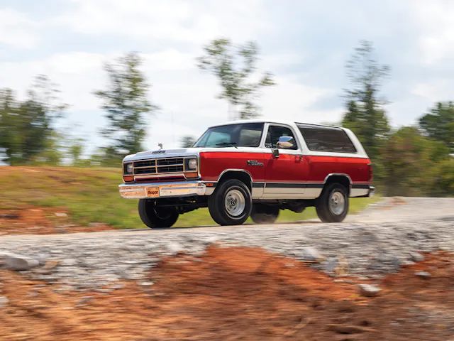 Dodge Ramcharger front three quarter dynamic