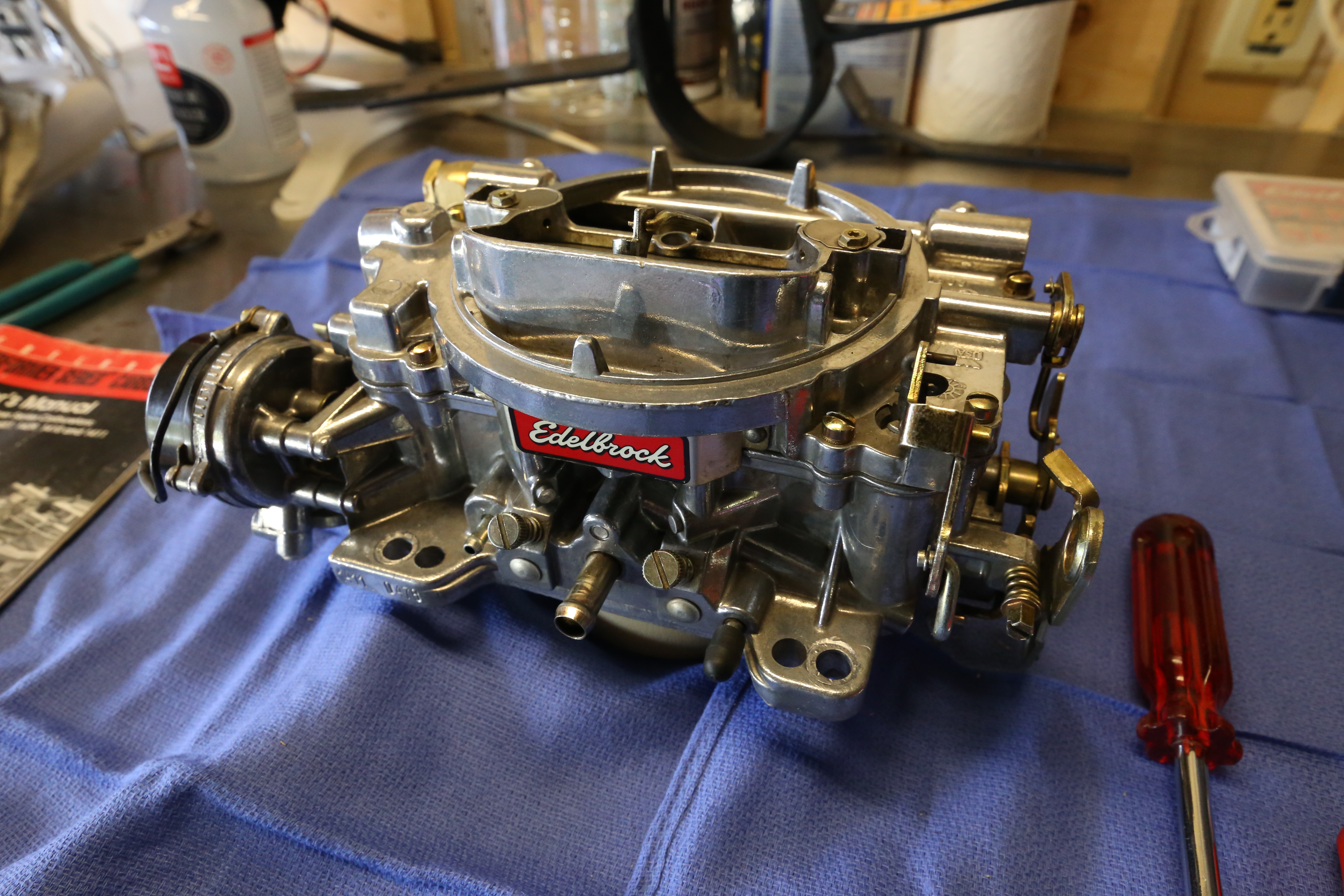 Edelbrock carburetor