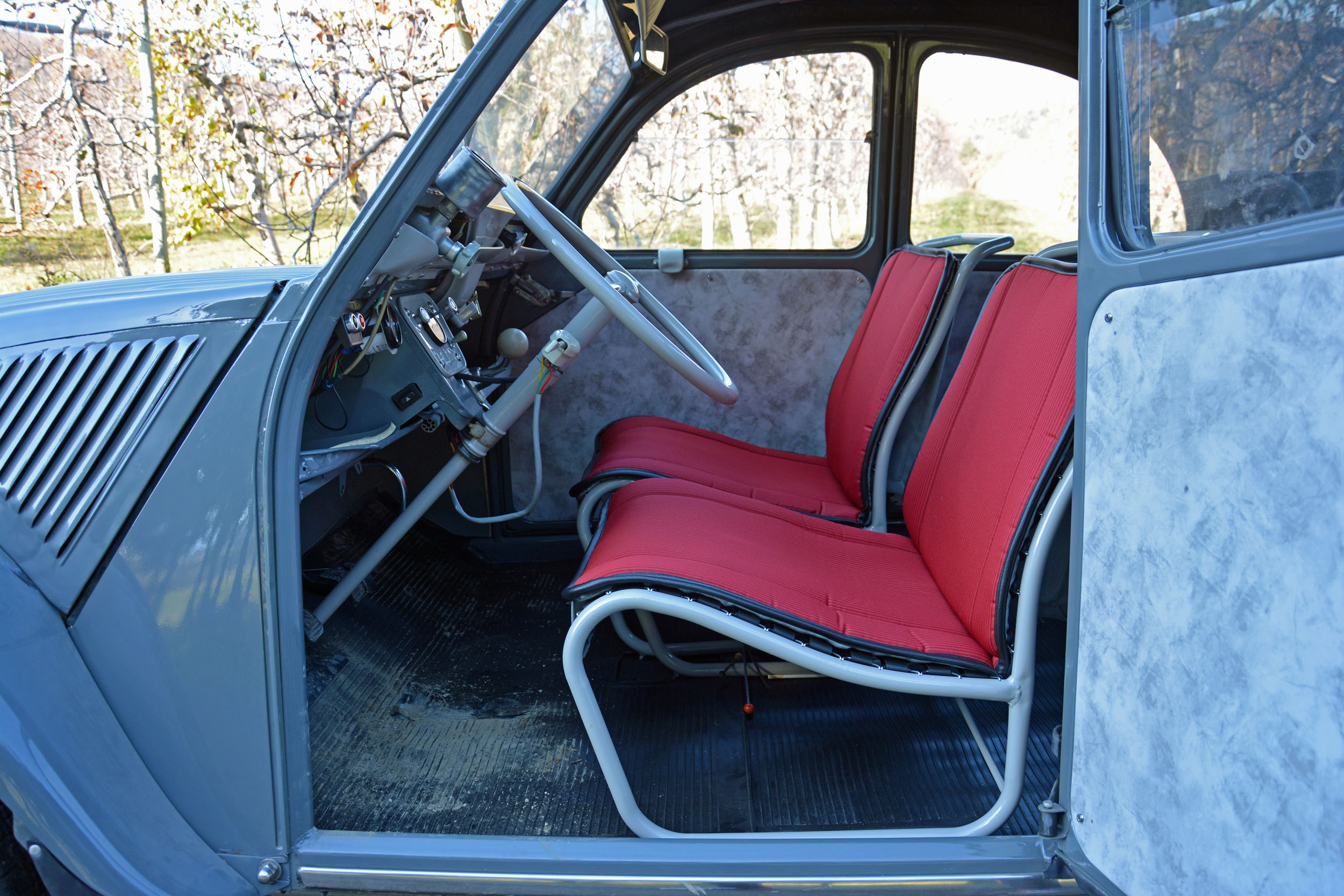 全新電動雪鐵龍 2CV 預覽：平價、都會友善的電動車