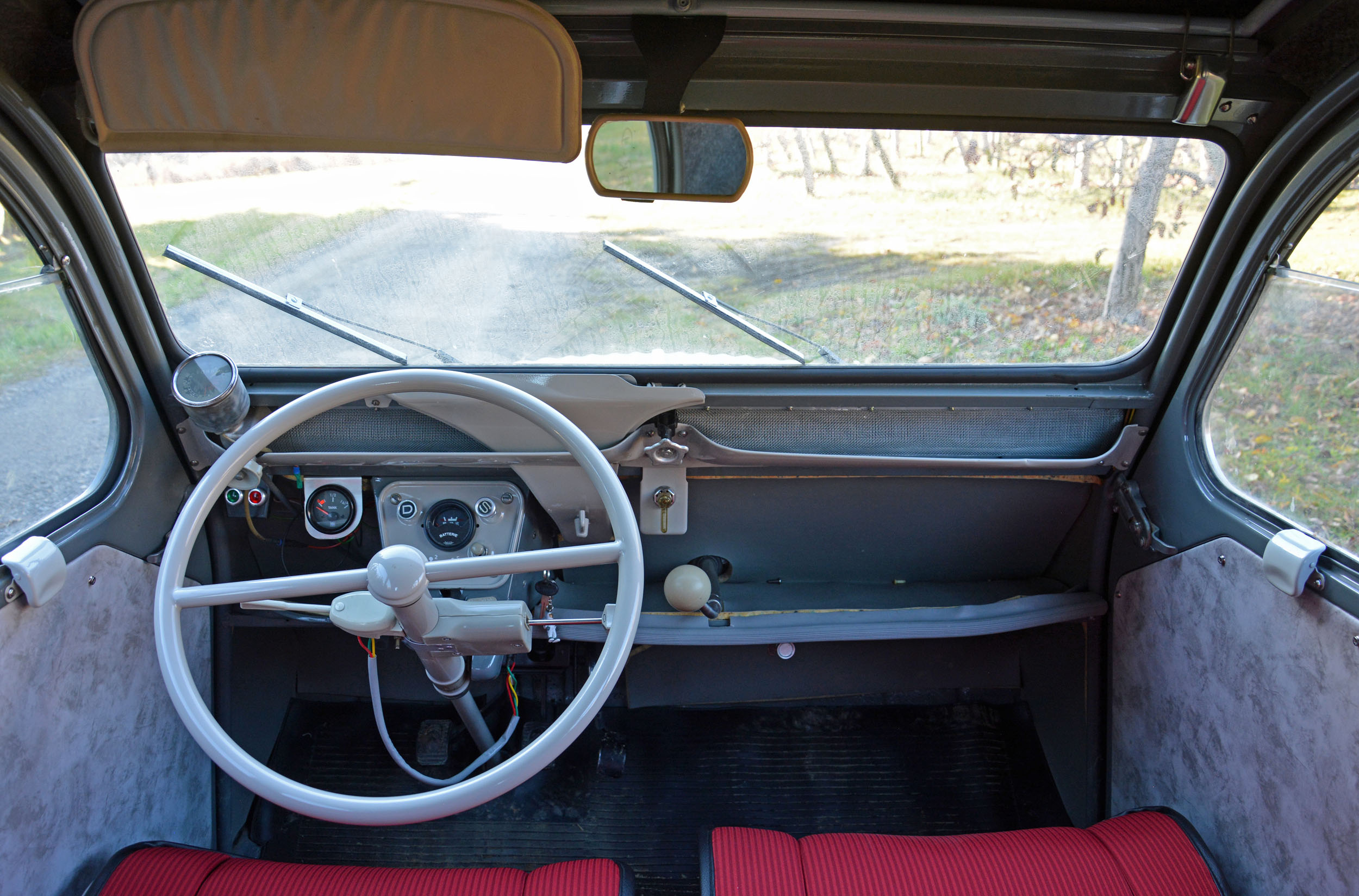 全新電動雪鐵龍 2CV 預覽：平價、都會友善的電動車