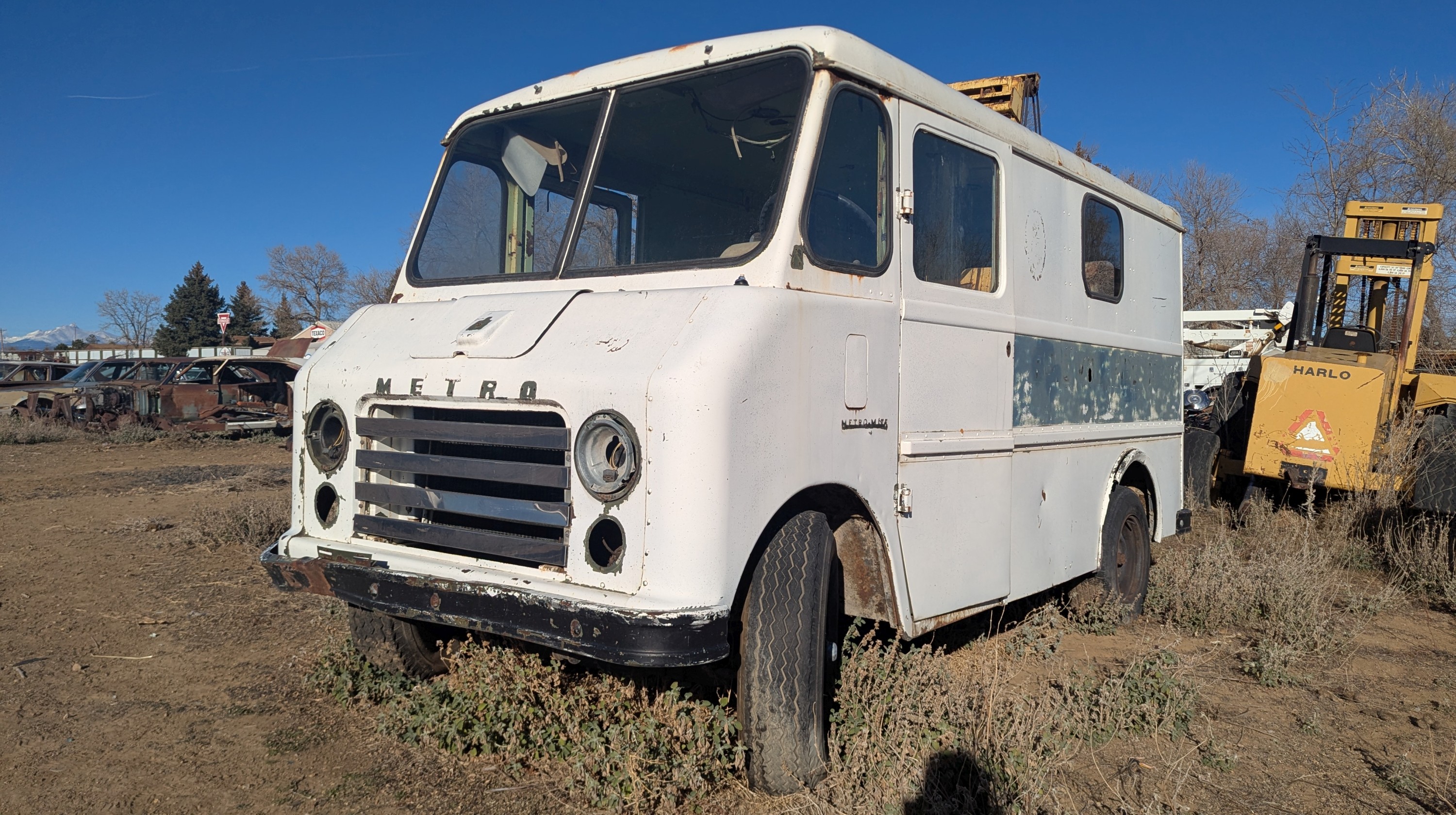 最後的停車位：1942 年 GMC CCKW「兩噸半」軍用卡車