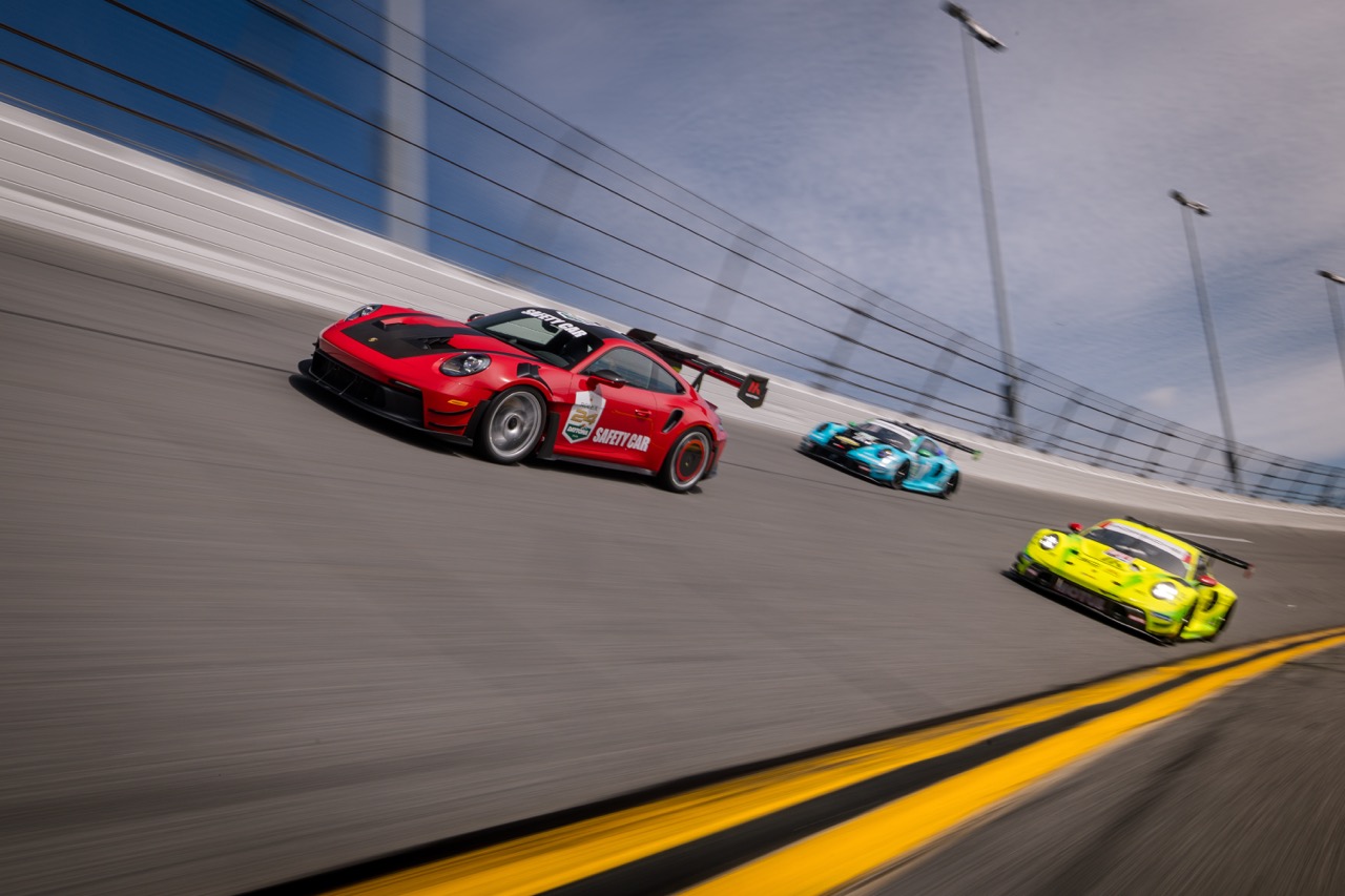 Porsche 911 GT3 RS Manti Safety Car