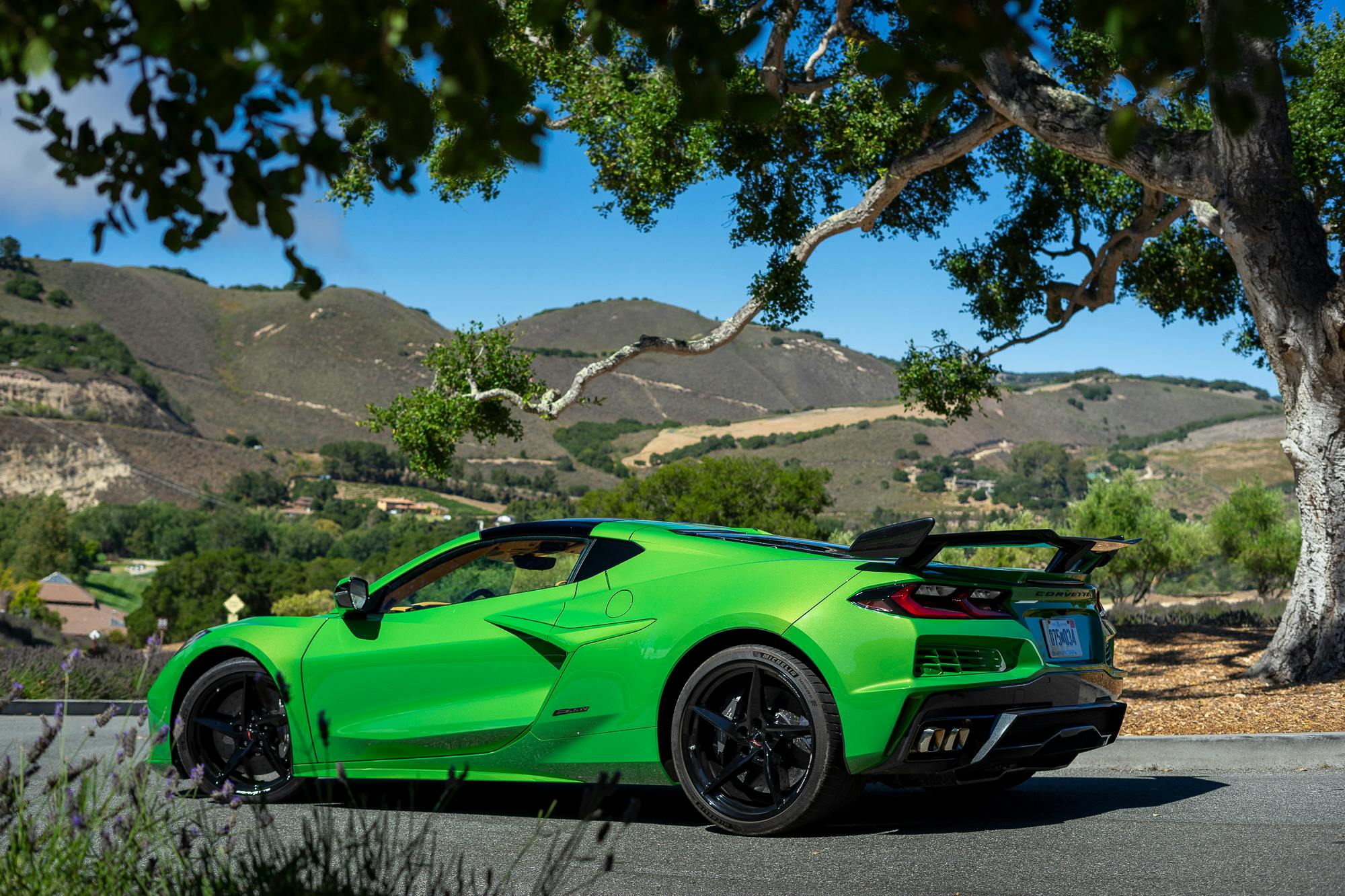 2026-Chevrolet-Corvette-E-Ray-3LZ-Coupe green