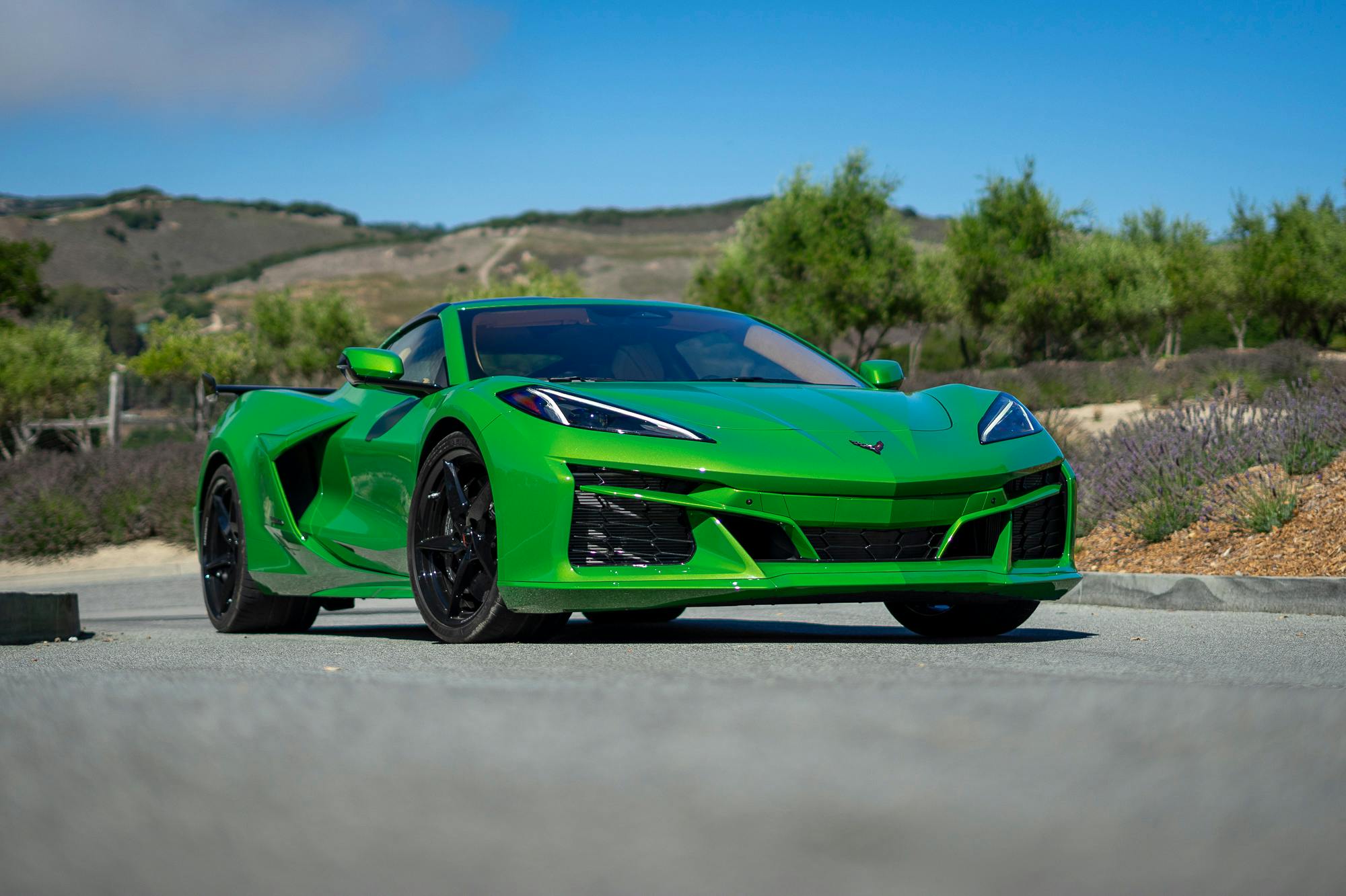 2026-Chevrolet-Corvette-E-Ray-3LZ-Coupe green