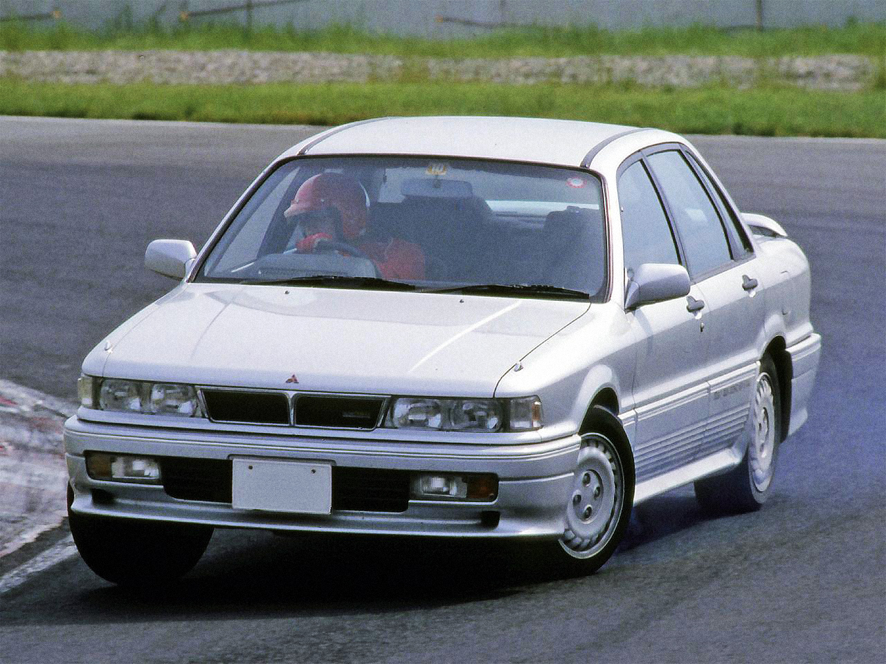 Before the Evo, the Galant VR-4 Was Mitsubishi's WRC Vanguard