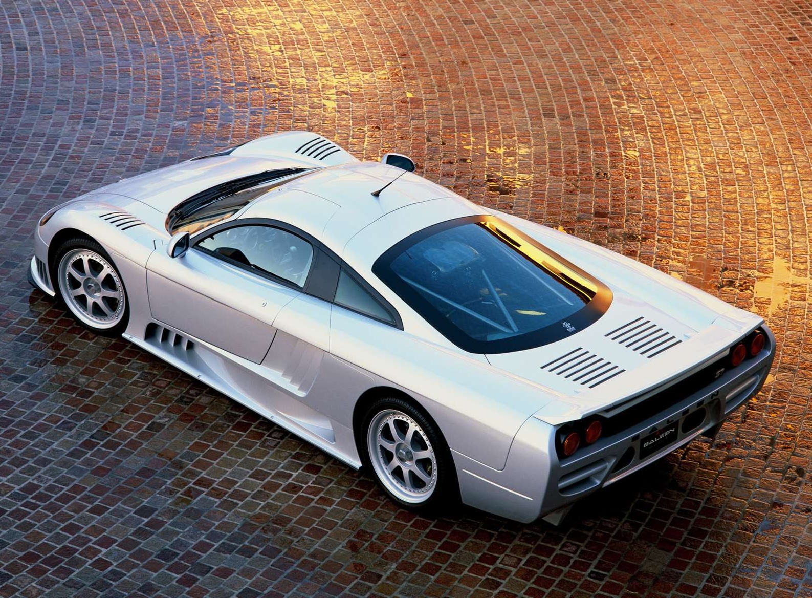Raw and Race-Bred, the Saleen S7 Offers Enzo Speed for Far Less ...