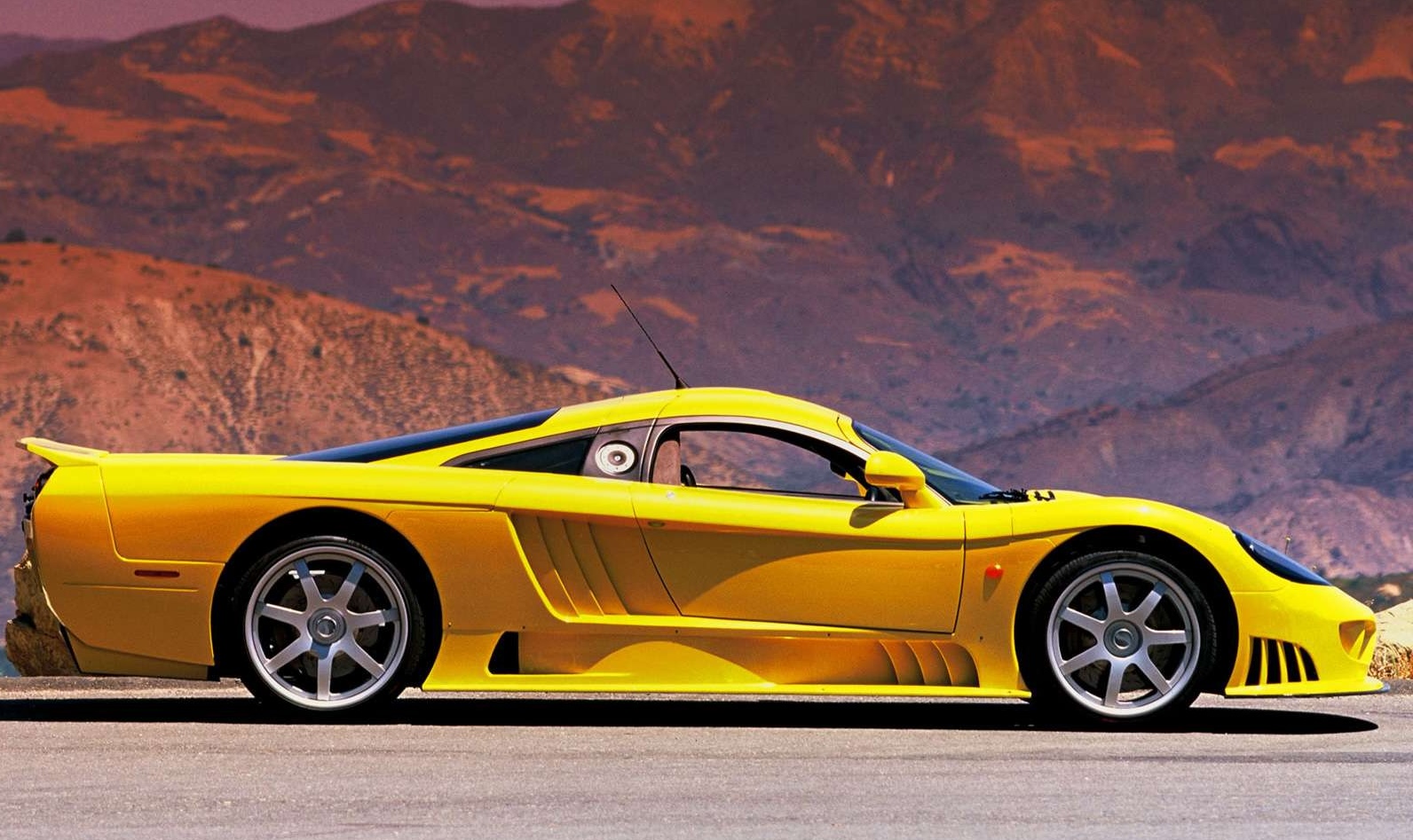 Raw and Race-Bred, the Saleen S7 Offers Enzo Speed for Far Less ...