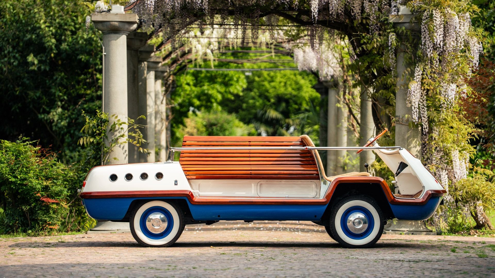 6 Amazing Oddballs up for Grabs at Broad Arrow's Villa d'Este