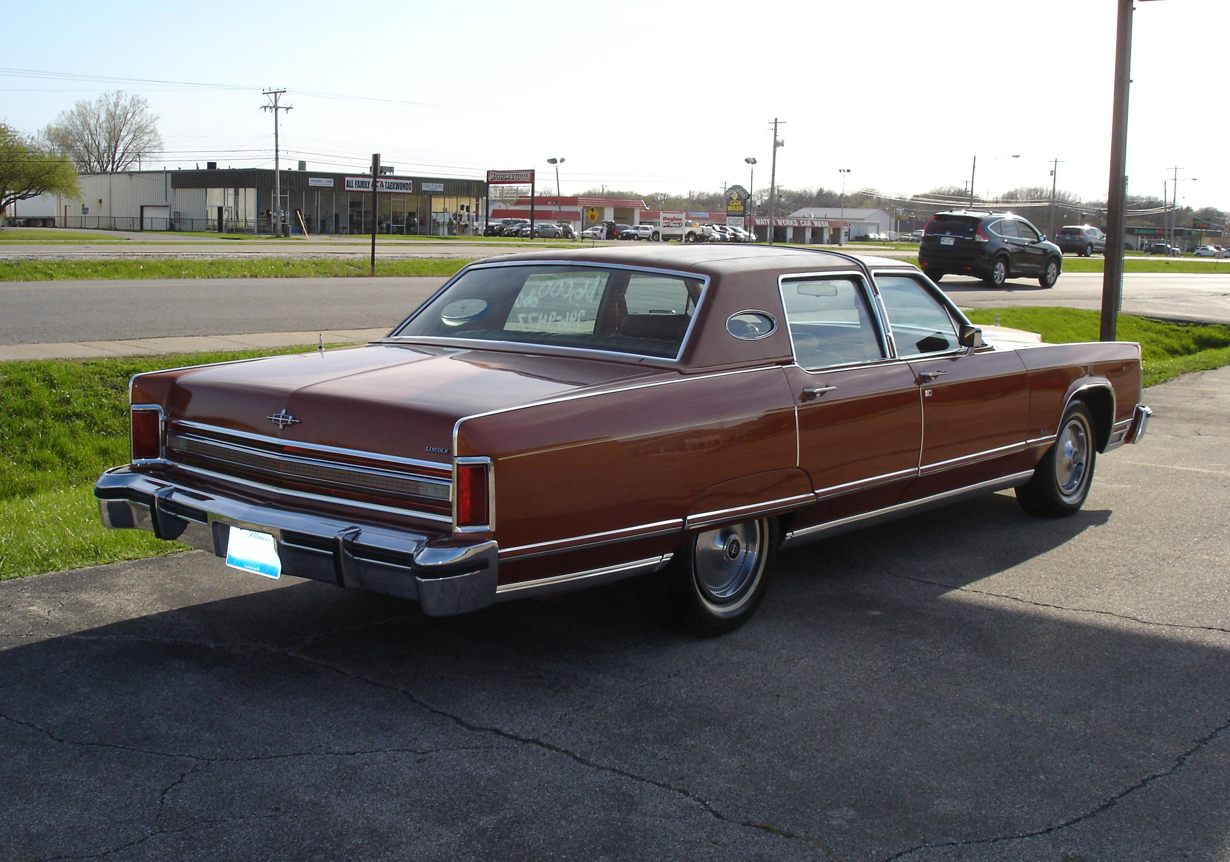 1977 Lincoln Continental Town Car rear three quarter
