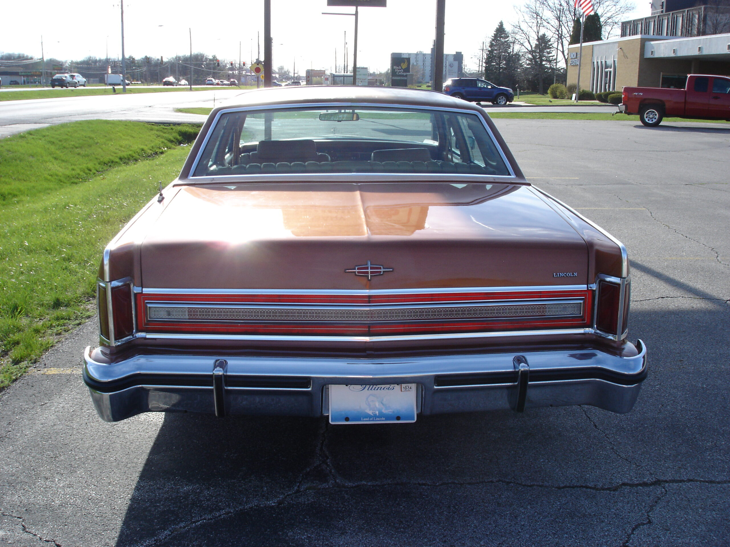 1977 Lincoln Continental Town Car rear