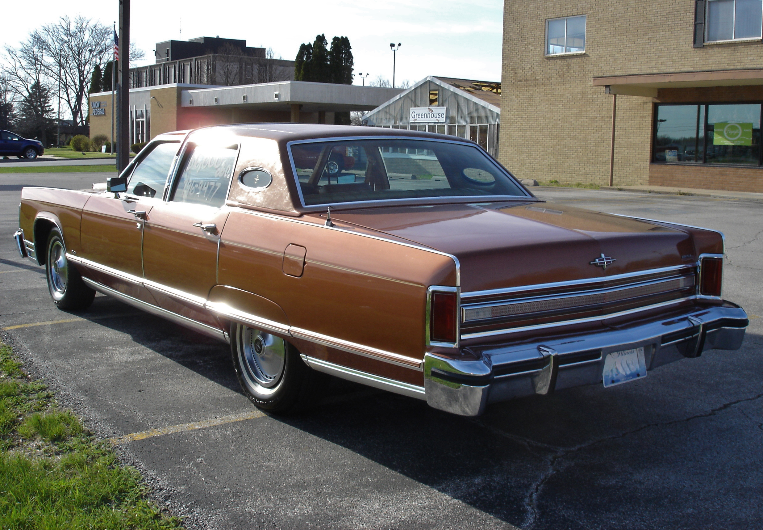 1977 Lincoln Continental Town Car rear three quarter