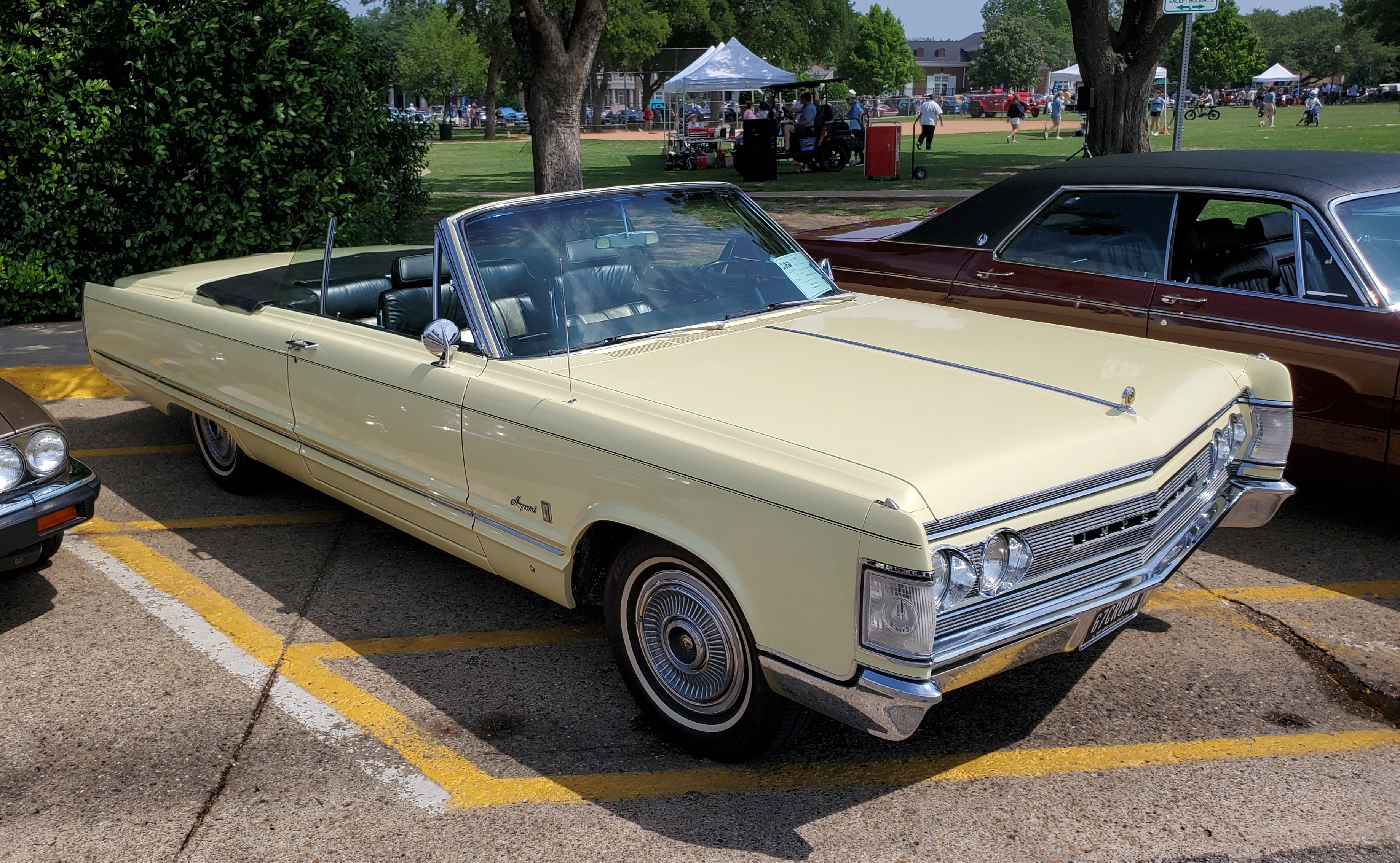 1967 年 Imperial Crown Convertible：中世紀的奢華風情