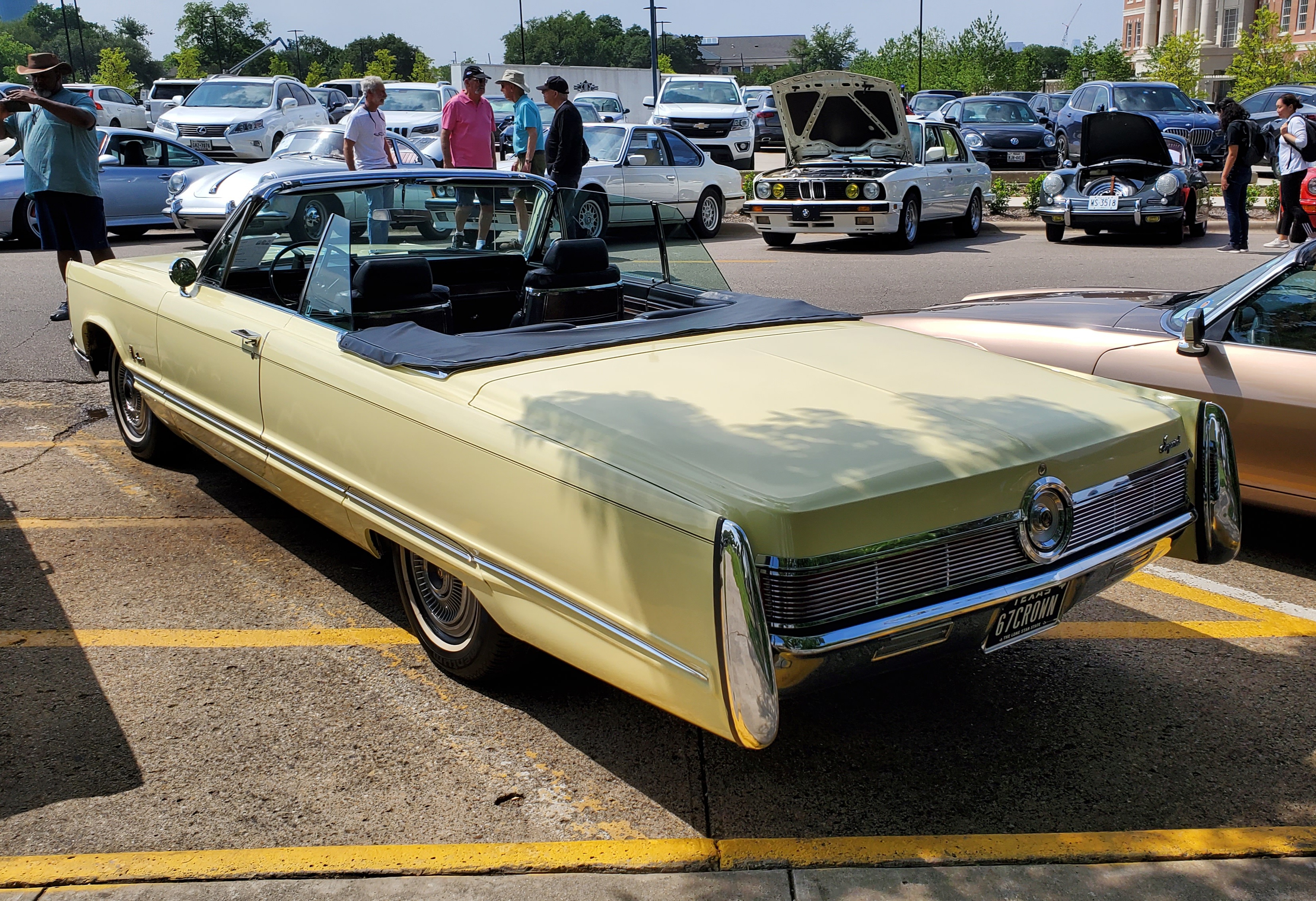 1967 年 Imperial Crown Convertible：中世紀的奢華風情