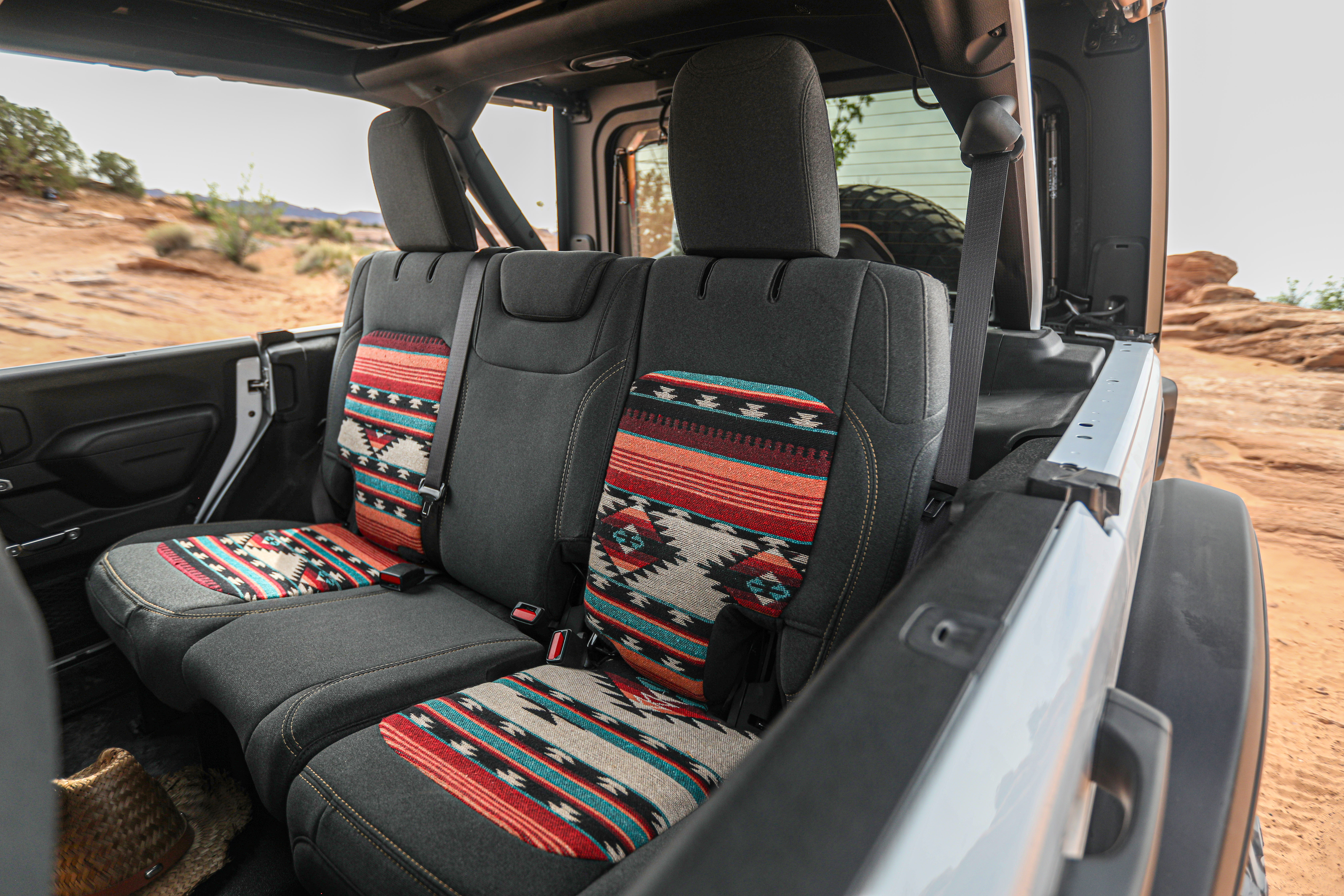 2027 Jeep Wrangler Laredo 復古外觀結合現代越野能力
