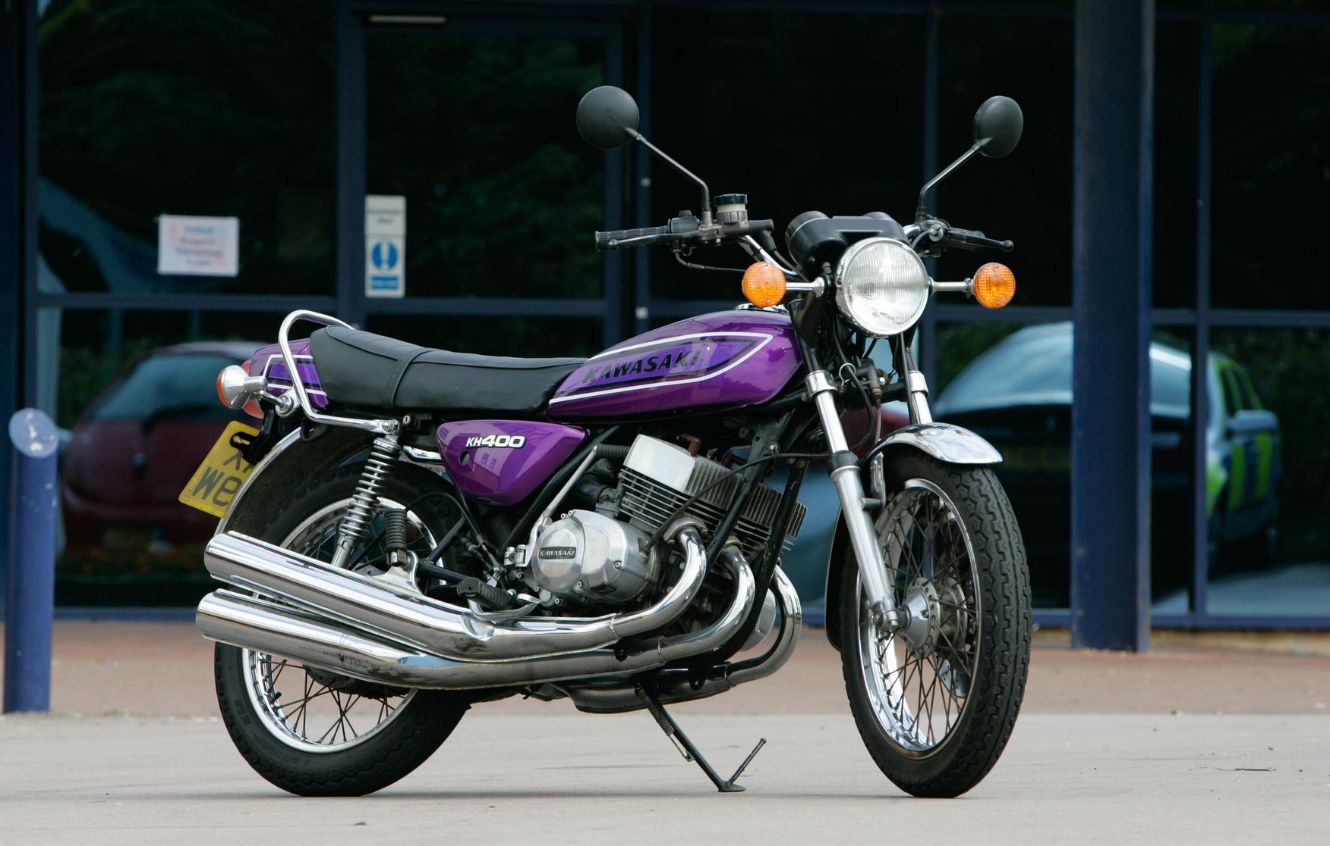 50 Years On, Kawasaki's KH400 Is Still Perfectly Pleasant, and